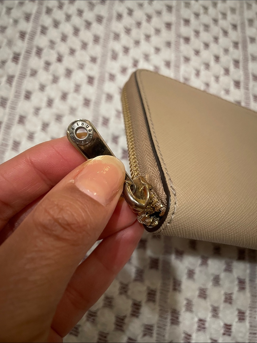 Henri Bendel Continental Zip-Around Wallet – Taupe/Tan - Picture 3 of 13